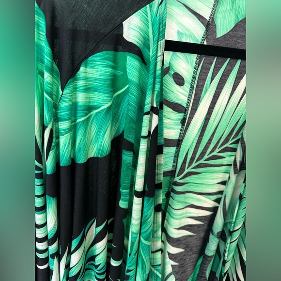NWNT | FashionNova | BAECATION KIMONO | BLACK/GREEN | 1X - Picture 3 of 3